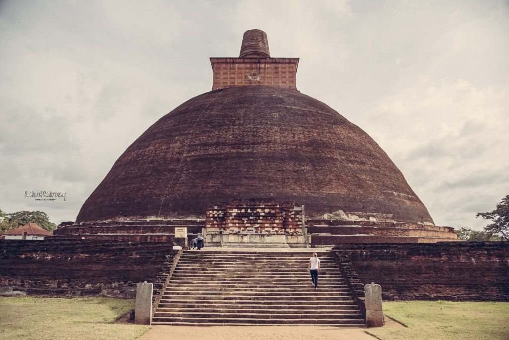 Jetavanarama Dagoba, 70m vysoka budhisticka stupa v meste Anuradhapura
