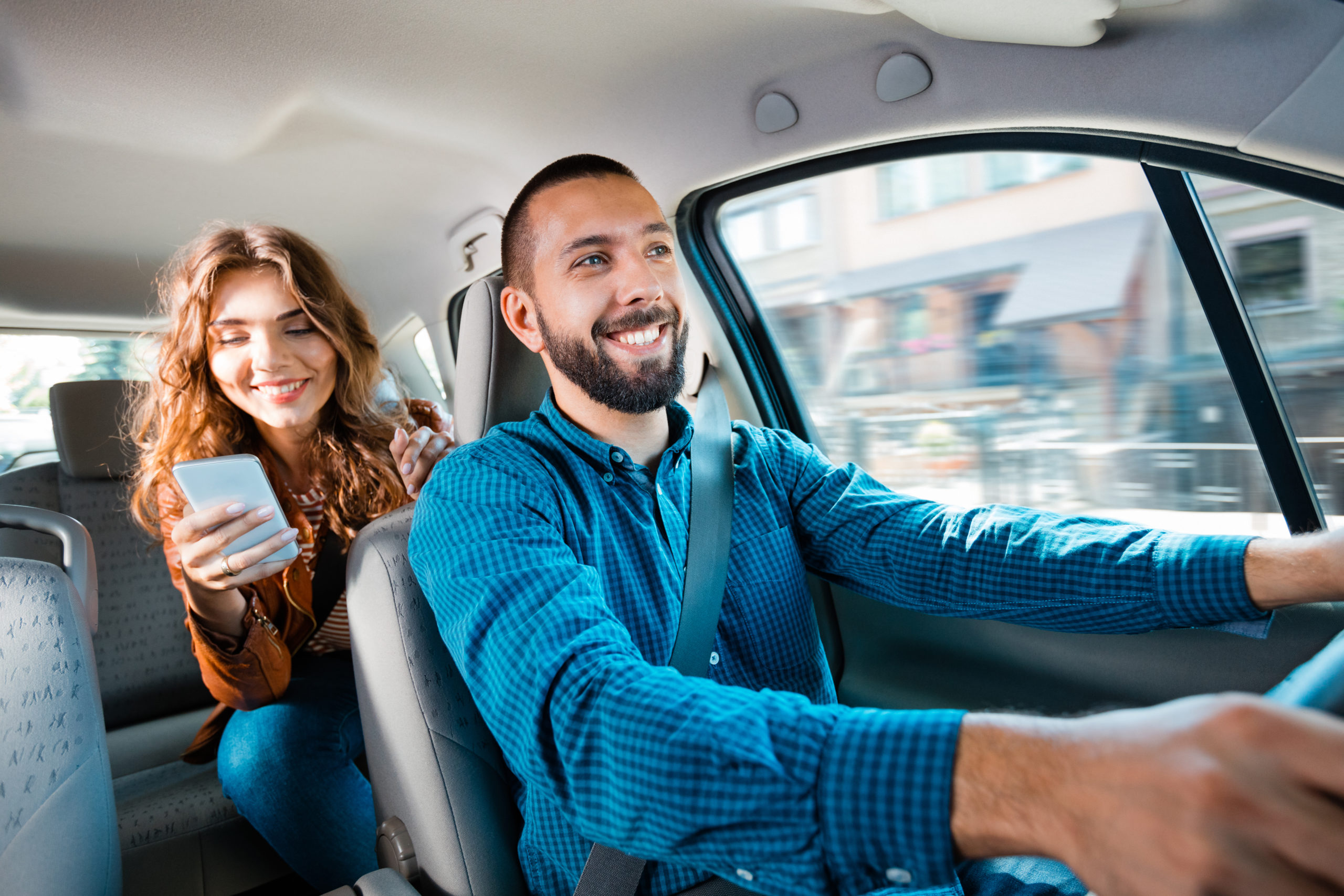 Zlaté zuby či akvárium s rybičkou. Najpodivnejšie veci, ktoré si Američania zabudli v Uberi