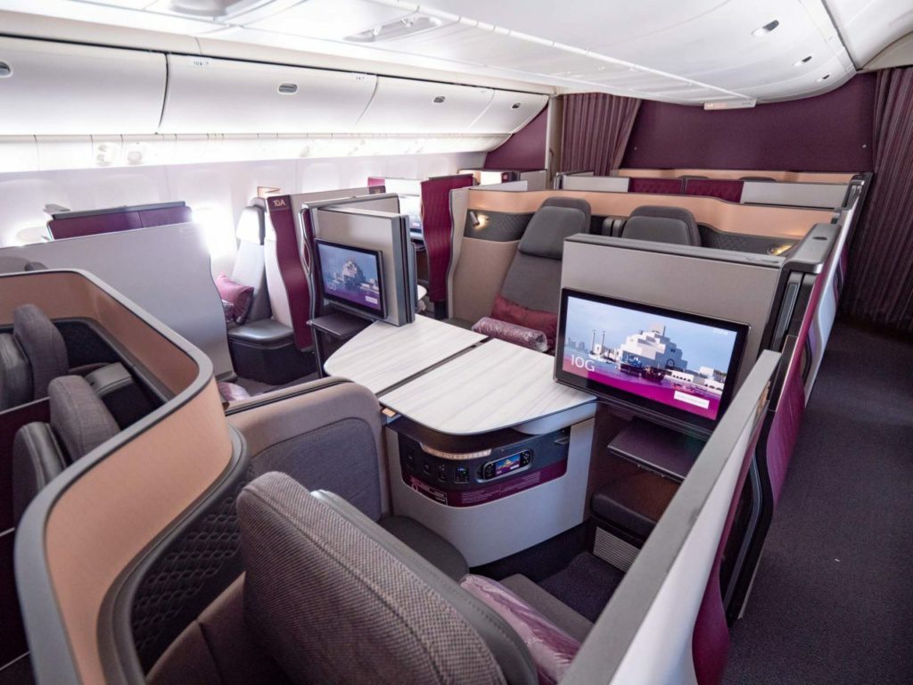 qatar airways paluba