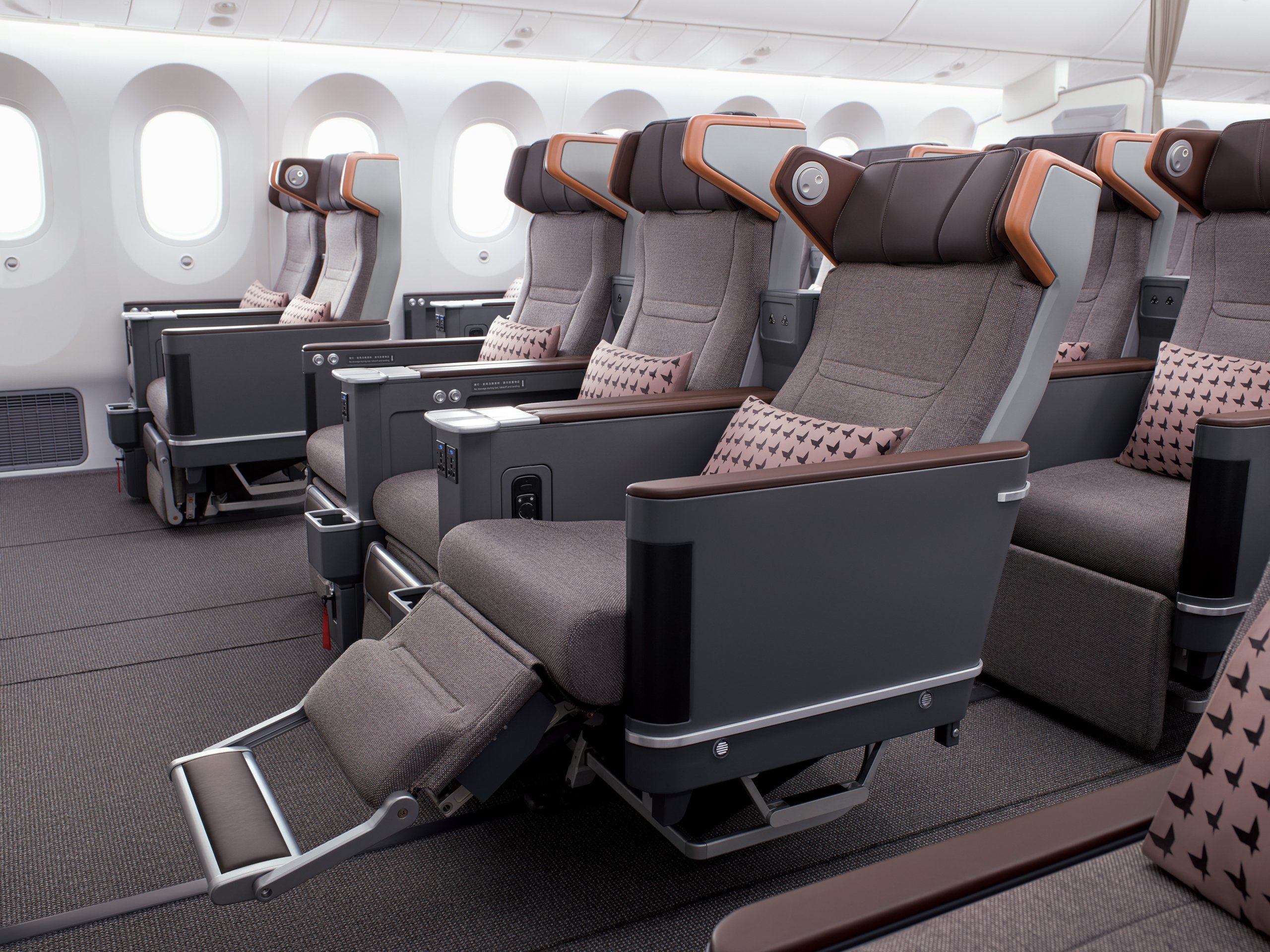 Luxus ako v biznis triede, len za menej peňazí. Skúsili sme Premium Economy od EVA Air