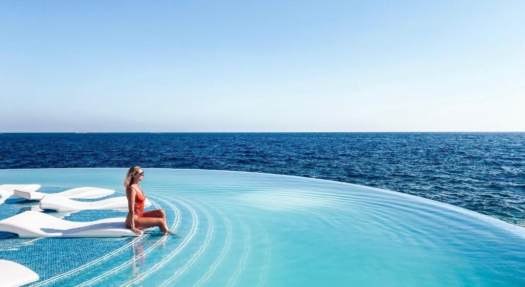 LAST MINUTE letenky a dovolenky 2026: Korfu, Sardínia, Malta a iné