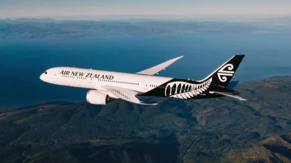 Ekonomická trieda, ale s posteľou: Air New Zealand zavádza spacie kapsuly „Skynest“